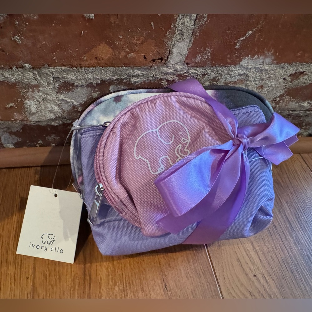 BNWT 3 piece makeup bag kit ivory Ella